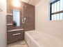 大田区中央３丁目　新築一戸建て　２号棟 1日の疲れを癒してくれる広々とした浴室は癒しの空間。