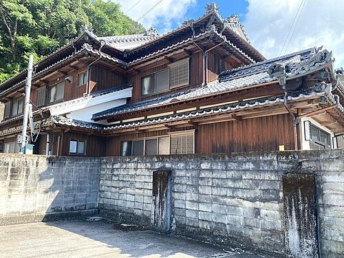 愛媛県宇和島市蕨 680万円