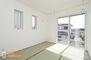 日光市土沢２２－Ｐ１　６号棟 【和室】現地完成写真。ゆったりくつろぎスペース。お子様の遊び場としても重宝しますね♪