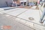 大田原市浅香３丁目２２－Ｐ１　２号棟 【駐車スペース】現地完成写真。ゆったりとした駐車スペースです。