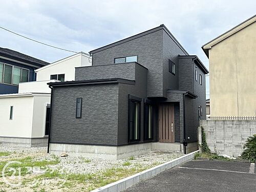 奈良県大和高田市西三倉堂１丁目 3398万円 4LDK