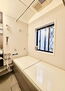 東大阪市稲田上町１丁目中古戸建 清潔感のある浴室です。