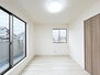 成田市美郷台１丁目　新築一戸建て　１期　全２棟 バルコニーから入ってくる日差しがお部屋全体を優しく包み込みます。