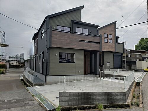 兵庫県三木市緑が丘町東1丁目 3090万円 4LDK