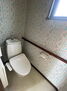 筑西市幸町４ＳＬＤＫ中古住宅 1Fトイレ、窓やウォシュレット付きです！2Fもトイレ付きです！