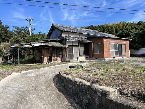愛媛県松山市磯河内 580万円