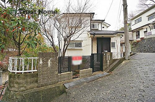 兵庫県宝塚市塔の町 2480万円