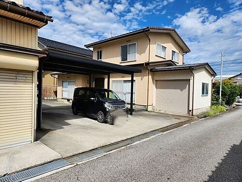 富山県射水市寺塚原 680万円