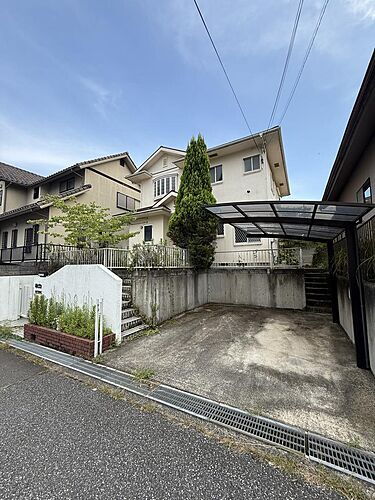兵庫県三田市あかしあ台１丁目 中古住宅