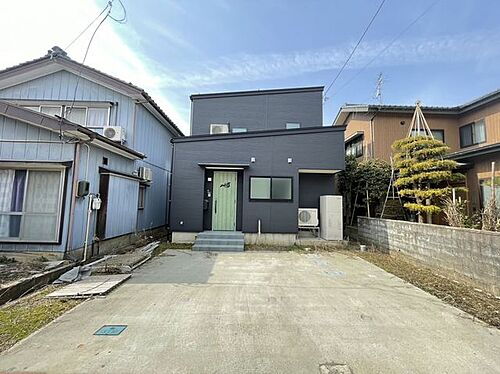 新潟県三条市西四日町１丁目 中古住宅