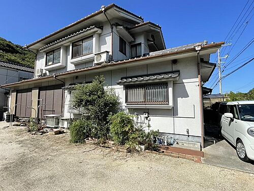 広島県三原市貝野町 中古住宅