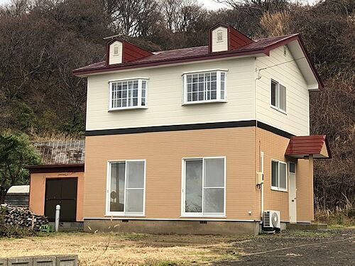 秋田県男鹿市戸賀浜塩谷字抜沢 680万円