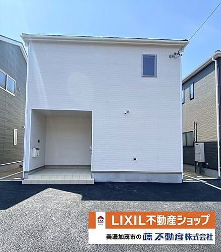 岐阜県美濃加茂市田島町３丁目 2390万円 4SLDK