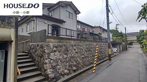 新潟県新潟市西区小針藤山 中古住宅