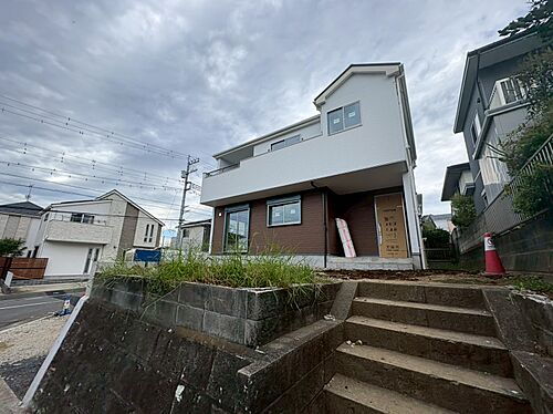 神奈川県横浜市緑区北八朔町 6890万円 4LDK