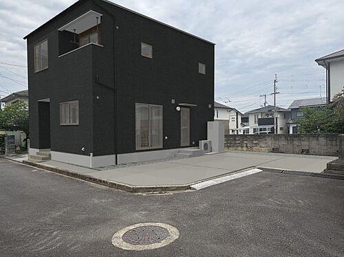 愛媛県松山市西長戸町 2898万円 4LDK