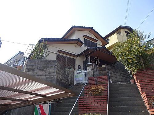 兵庫県川西市萩原２丁目 中古住宅