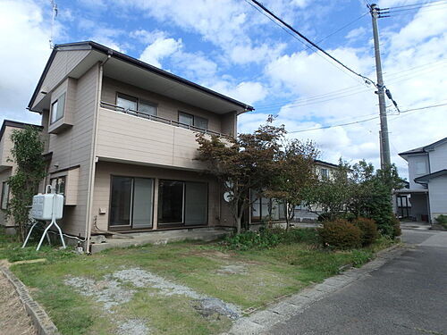 秋田県潟上市天王字北野 700万円