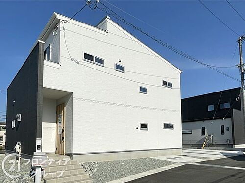 奈良県大和高田市大字吉井 3198万円 4LDK