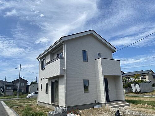 新潟県三条市塚野目１丁目 2650万円 3LDK