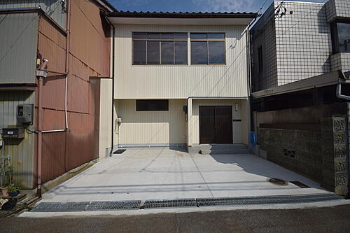 富山県高岡市本丸町 1800万円 4DK