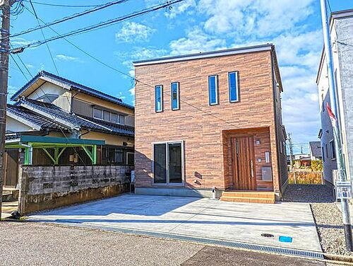 富山県高岡市戸出町６丁目 2540万円