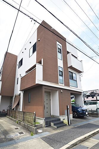 愛知県名古屋市天白区池見１丁目 中古テラスハウス