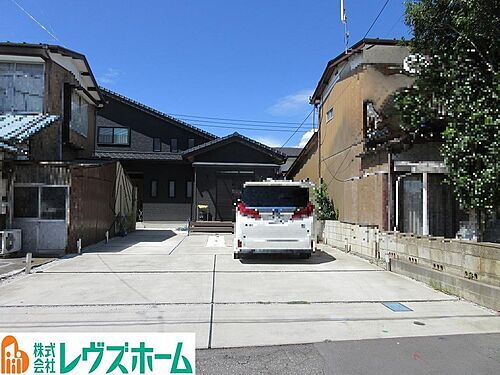 群馬県伊勢崎市平和町 3290万円