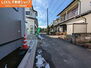 伊奈町小室３期　１号棟 前面道路含む現地写真です。是非、現地にて道幅を体感ください。