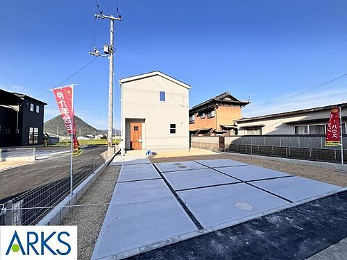 香川県丸亀市川西町北 2298万円 4LDK