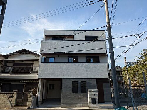 兵庫県西宮市小松南町１丁目 4480万円 3LDK