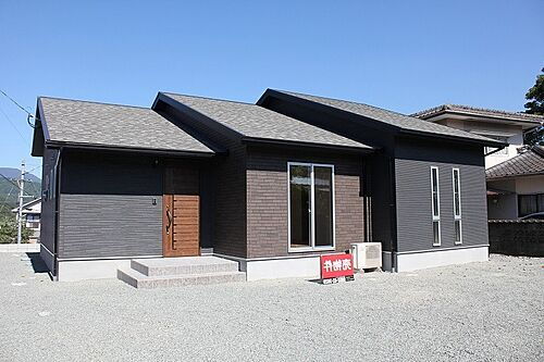 佐賀県唐津市和多田大土井 2699.8万円 4LDK