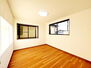 静岡市清水区梅ヶ谷　中古戸建 丁寧に作り込まれた快適な洋室。快適な暮らしをお届けします。