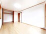 寝屋川市菅相塚町　中古戸建て クローゼット完備で、お部屋の生活スペースが有効的に使えますね。