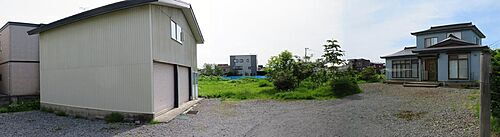 青森県青森市岡造道３丁目 3300万円