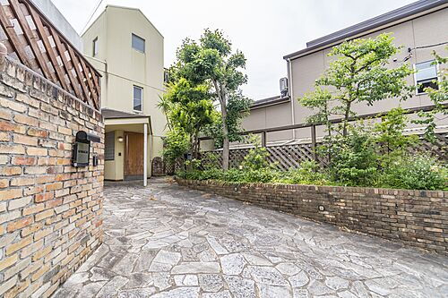 東京都世田谷区岡本３丁目 18700万円