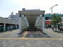 湘南台駅（横浜市営地下鉄ブルーライン、相鉄線、小田急線）まで2414m、商業施設、公共施設、大型公園等が揃い、生活環境が充実した住み良い街。3路線が乗り入れており通勤・通学にも便利な地。