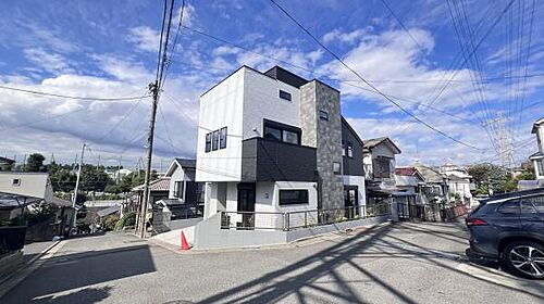 神奈川県横浜市旭区鶴ケ峰本町2丁目 5180万円 4LDK