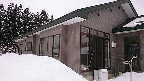 青森県むつ市大字関根字新田川目 670万円