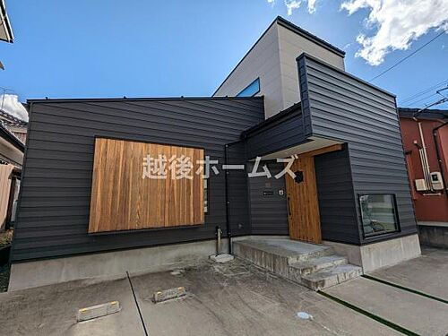 新潟県新潟市東区粟山２丁目 3180万円