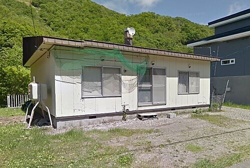 北海道目梨郡羅臼町湯ノ沢町 360万円