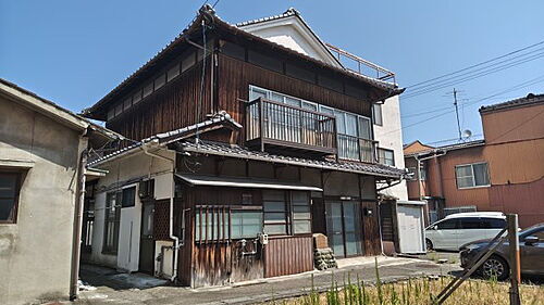 愛媛県新居浜市中須賀町２丁目 中古住宅