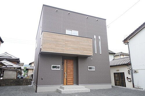 長崎県佐世保市日宇町 2499.8万円 3SLDK