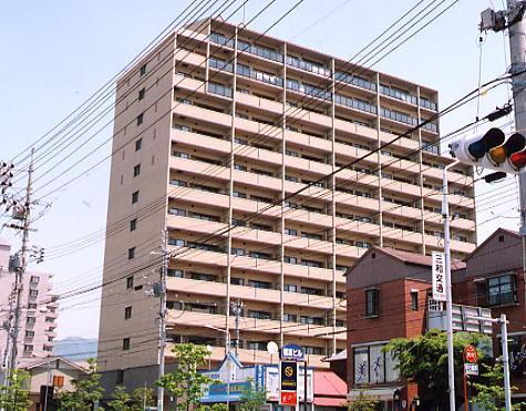 山口県周南市大字徳山二番町 14階建