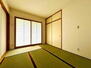 コニファーコート武蔵関弐番館リバーフロント おもてなしにも適した和室。ゆったりと足をのばして寛ぐこともできます。