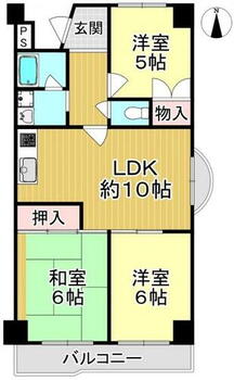 ロイヤルマンション桃山 洋室はクッションフロア。ＬＤＫと廊下はフローリングです。クッションフロアは張替え済み。