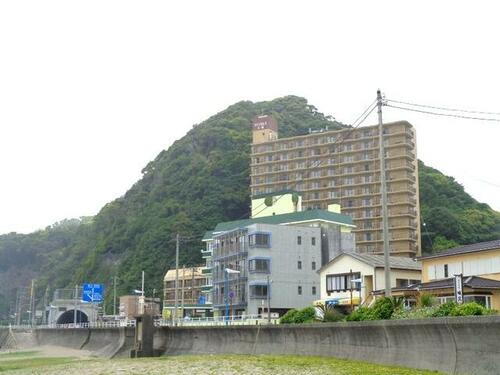 千葉県鴨川市内浦 12階建