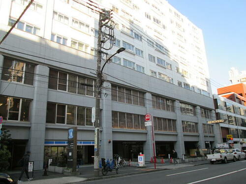 東京都港区南青山５丁目 地上13階地下1階建