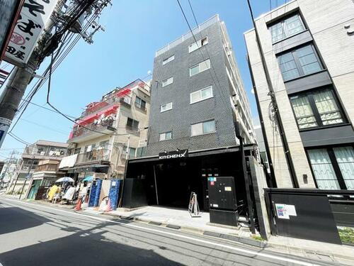 東京都渋谷区本町６丁目 6階建