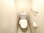 ノベル・Ｎ３６ ■温水洗浄便座付きトイレ♪■<BR>衛生的で快適なトイレの利用を提供し、多くの人にとって日常の生活を向上させる便利な機能となっています！<BR>タオルホルダー付きなのも嬉しいポイントですね☆